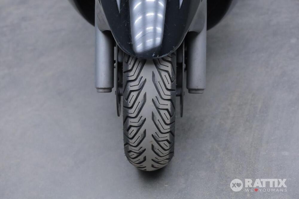 Yamaha Majesty 400 (2004 - 08) (10)