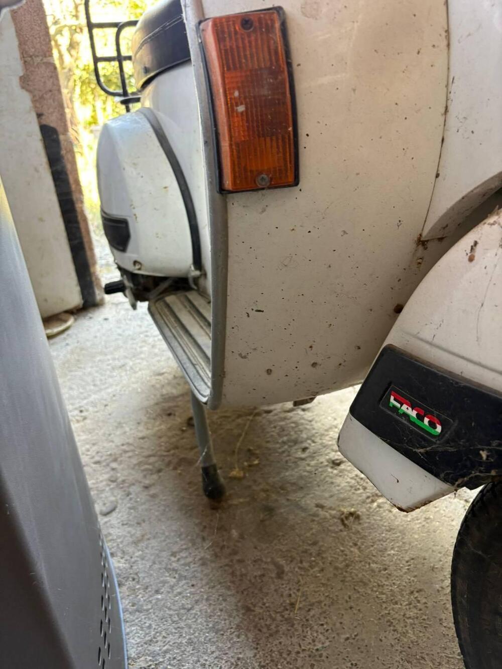 Piaggio Vespa 125 PX (3)