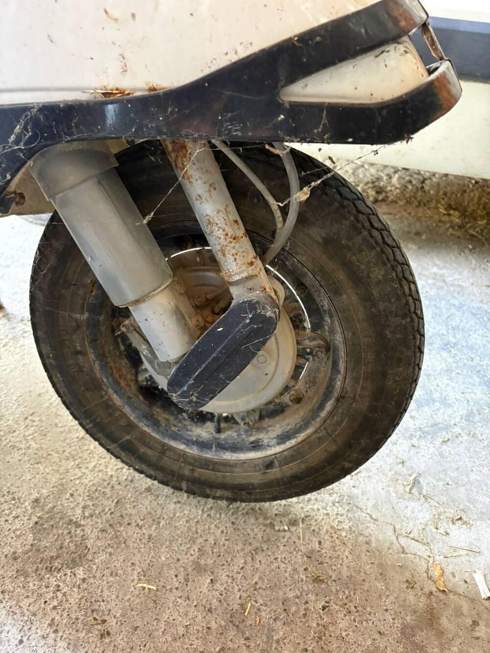 Piaggio Vespa 125 PX (4)