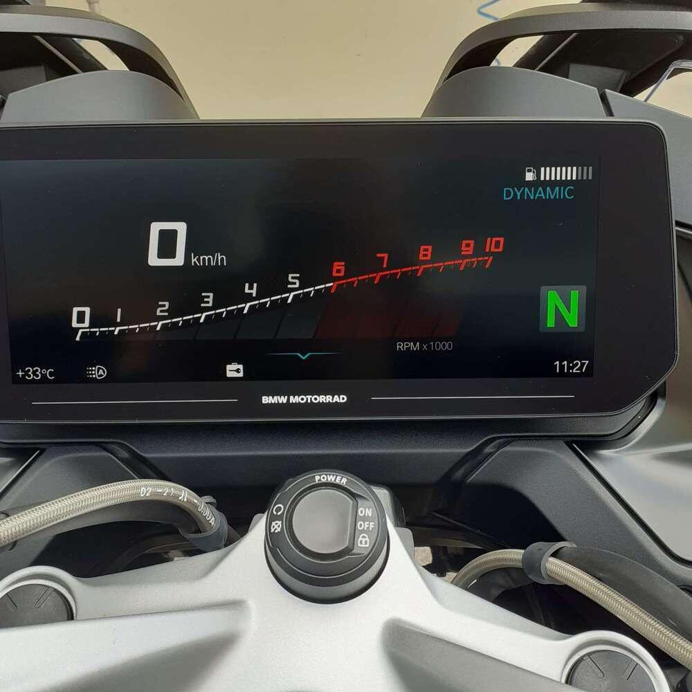 Kawasaki Z 900 SE (2022 - 24) (8)