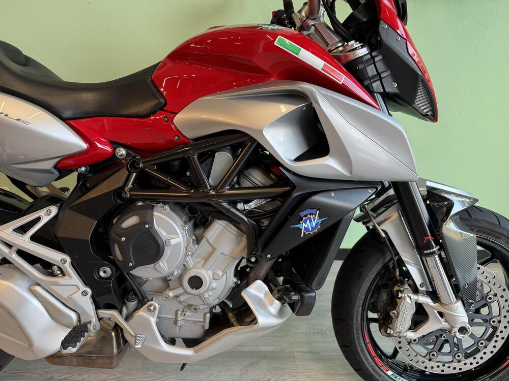 MV Agusta Stradale 800 EAS ABS (2015 - 17) (3)