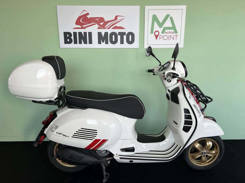 Vespa GTS 300 Super Racing Sixties Hpe (2021 - 22)
