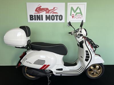 Vespa GTS 300 Super Racing Sixties Hpe (2021 - 22) usata