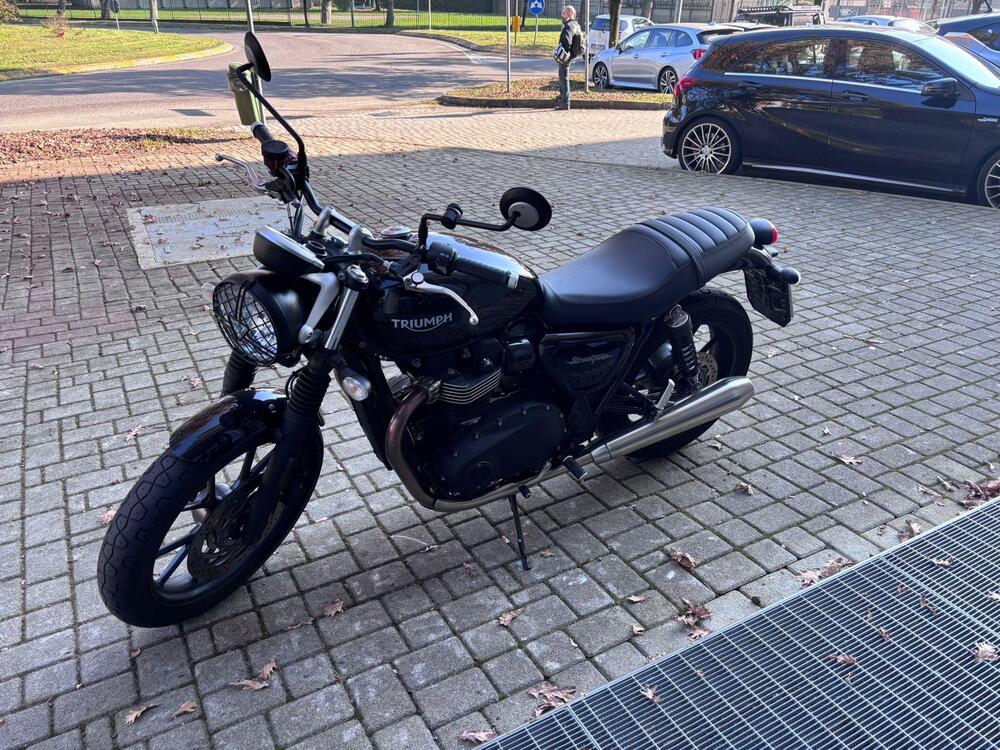 Triumph Street Twin 900 (2017 - 18) (2)