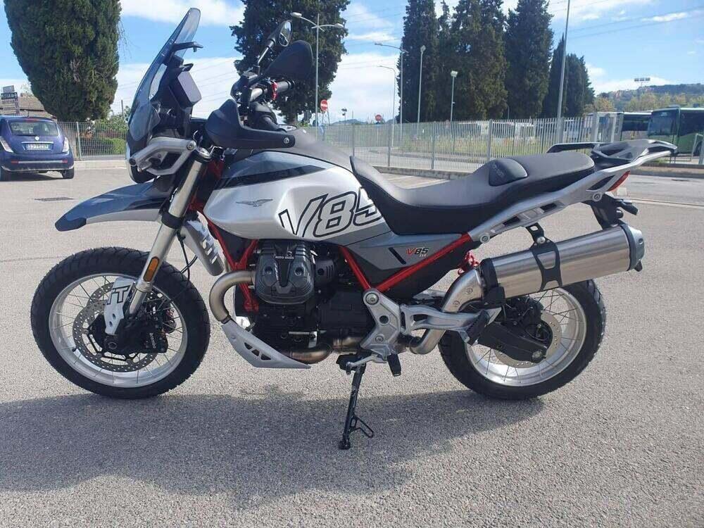 Moto Guzzi V85 TT (2024 - 25) (8)