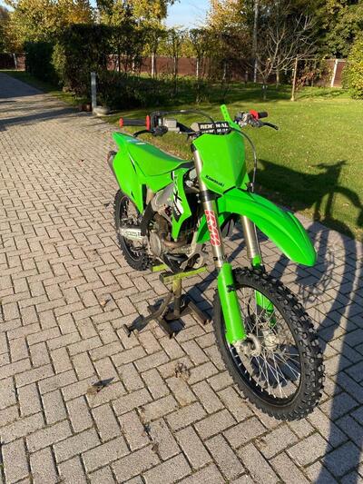 Kawasaki KX 250 F (2023) usata