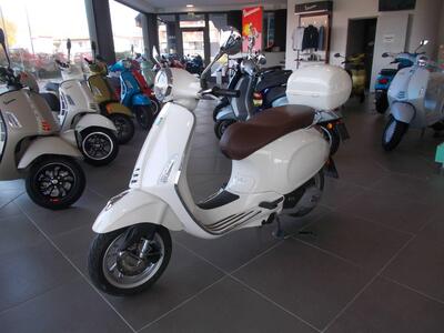 Vespa Primavera 125 (2021 - 23) usata
