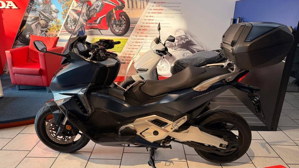 Honda Forza 750 DCT Urban (2021 - 24) (2)
