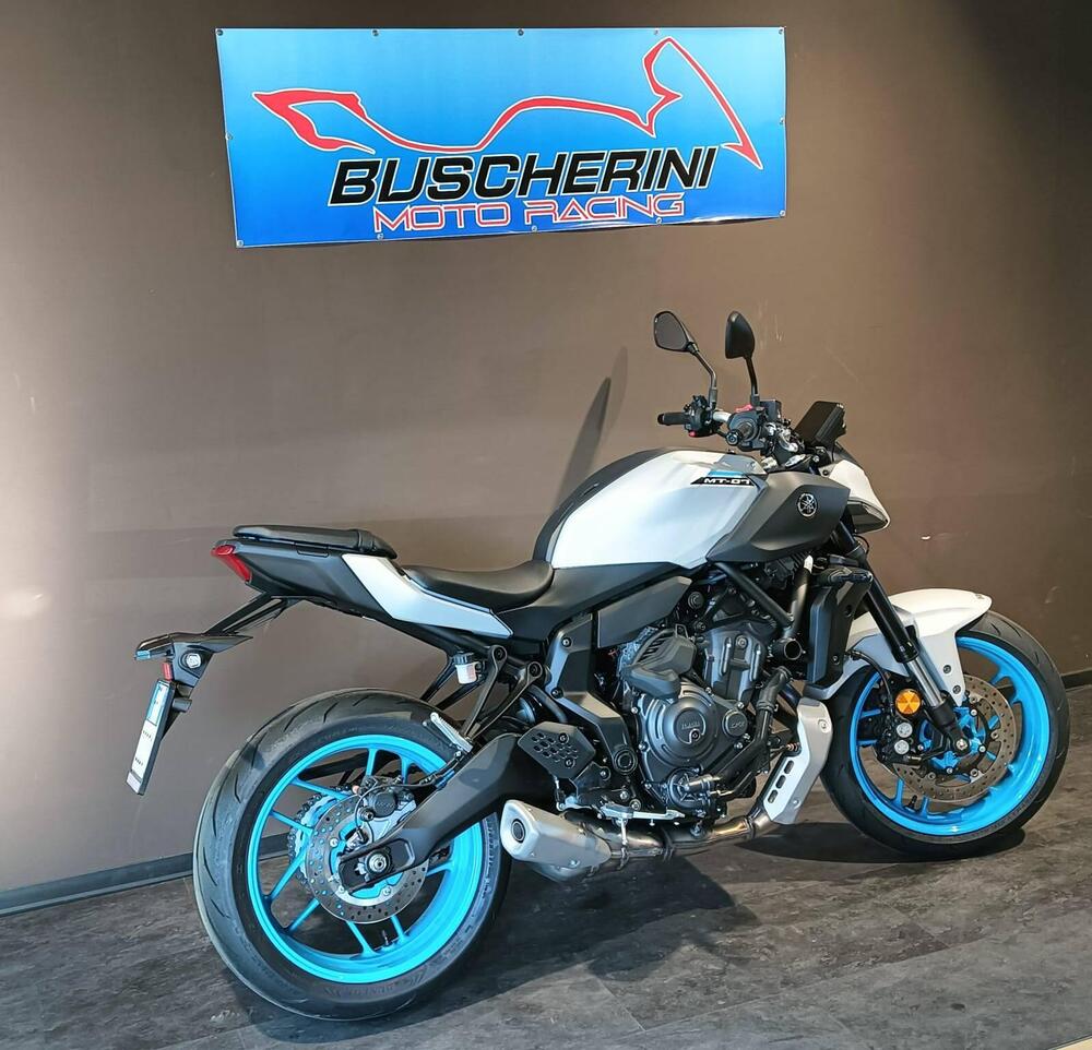 Yamaha MT-07 Y-AMT (2025 - 26) (5)