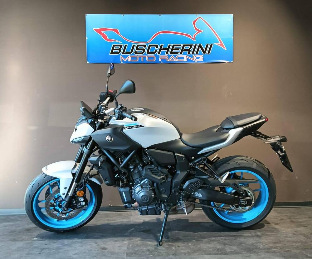 Yamaha MT-07 Y-AMT (2025 - 26) (14)