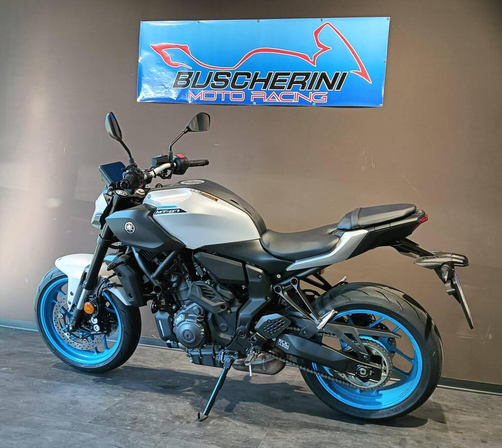 Yamaha MT-07 Y-AMT (2025 - 26) (15)