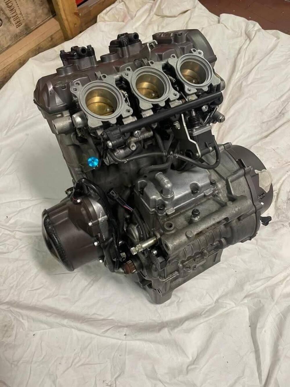 Motore Triumph Daytona 675 (6)