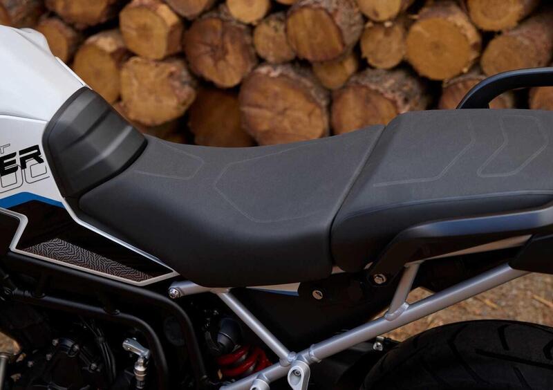 Triumph Tiger 900 Tiger 900 Alpine Special Edition (2026) (13)