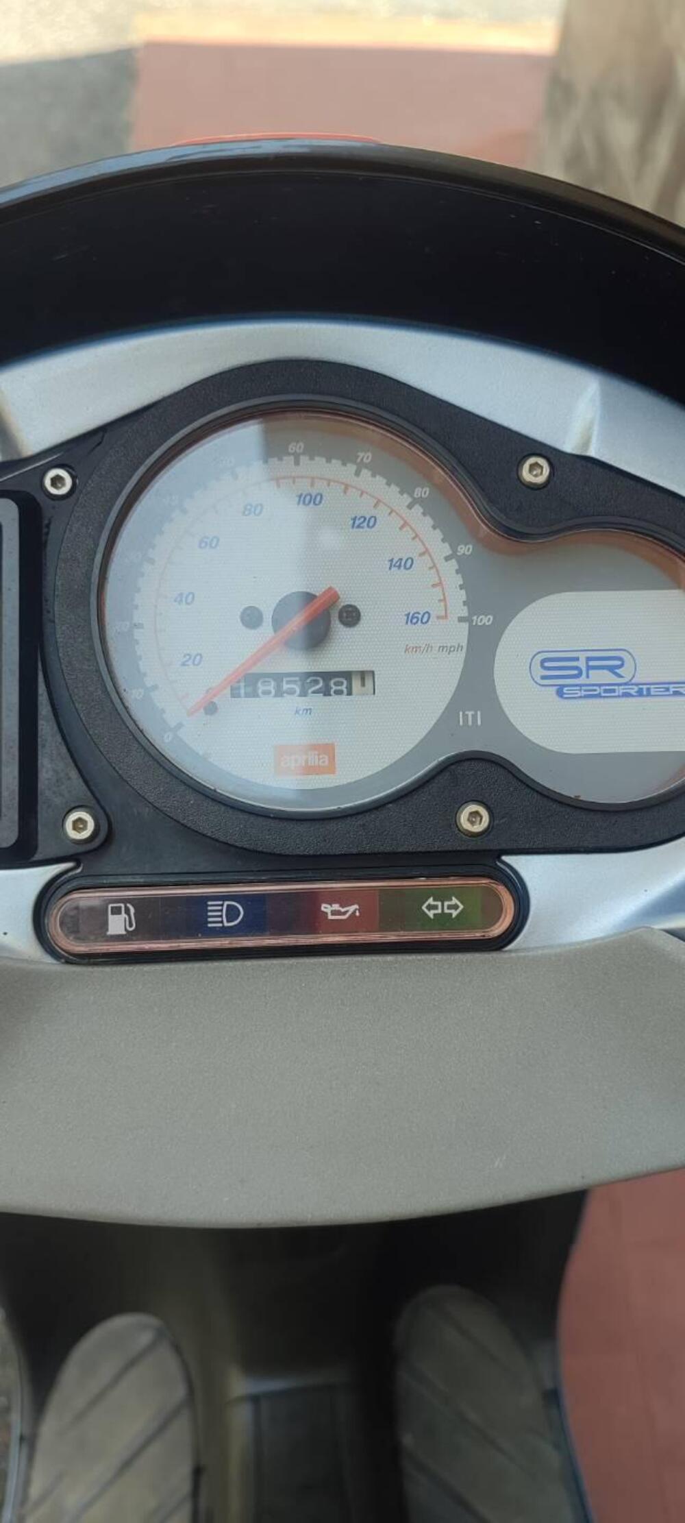 Aprilia SR 150 (1999 - 00) (4)