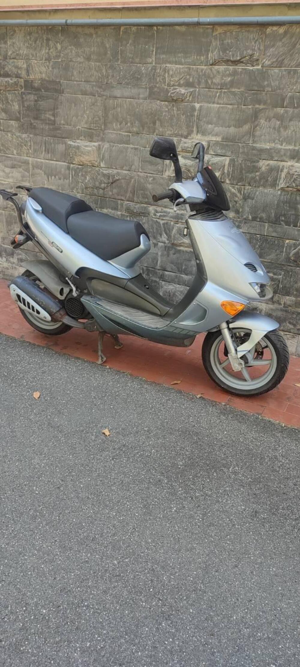 Aprilia SR 150 (1999 - 00) (5)