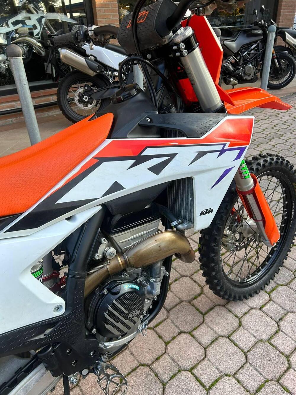 KTM 250 SX-F (2023) (2)