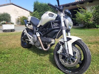 Ducati Monster 696 (2008 - 13) usata