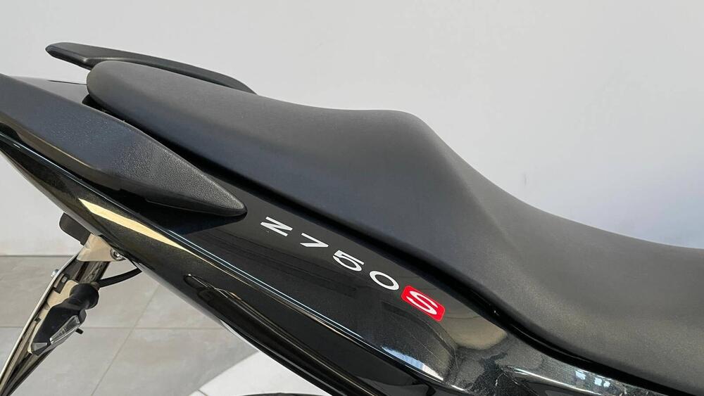 Kawasaki Z 750 S (14)