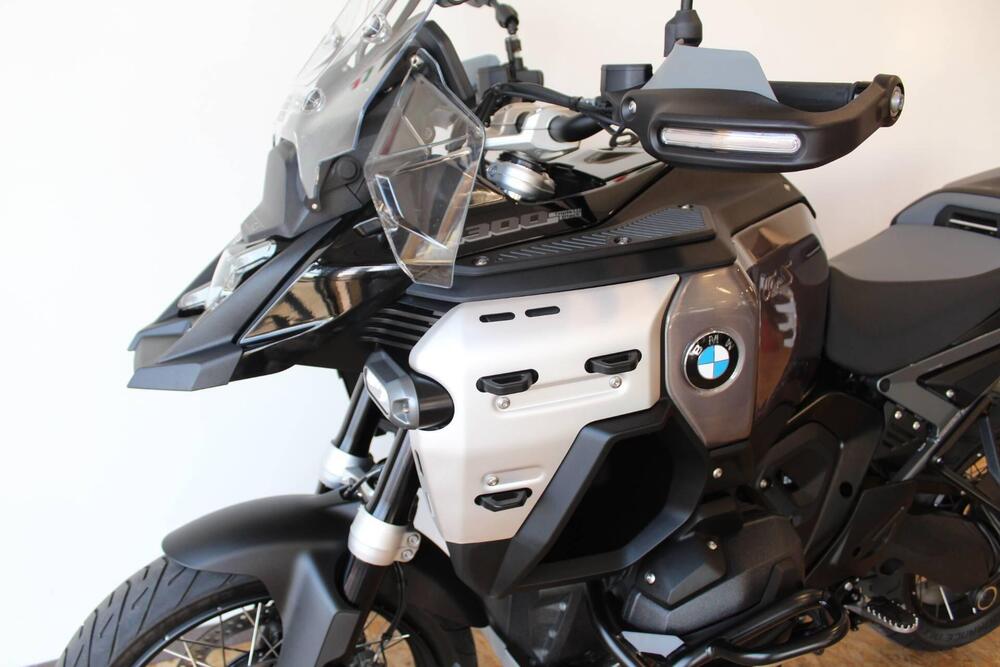 Bmw R 1300 GS Adventure Triple Black (2025 - 26) (8)