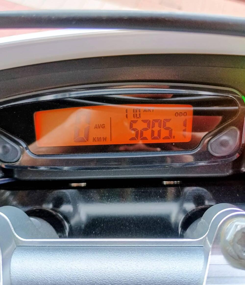 Husqvarna 701 Supermoto (2016) (14)