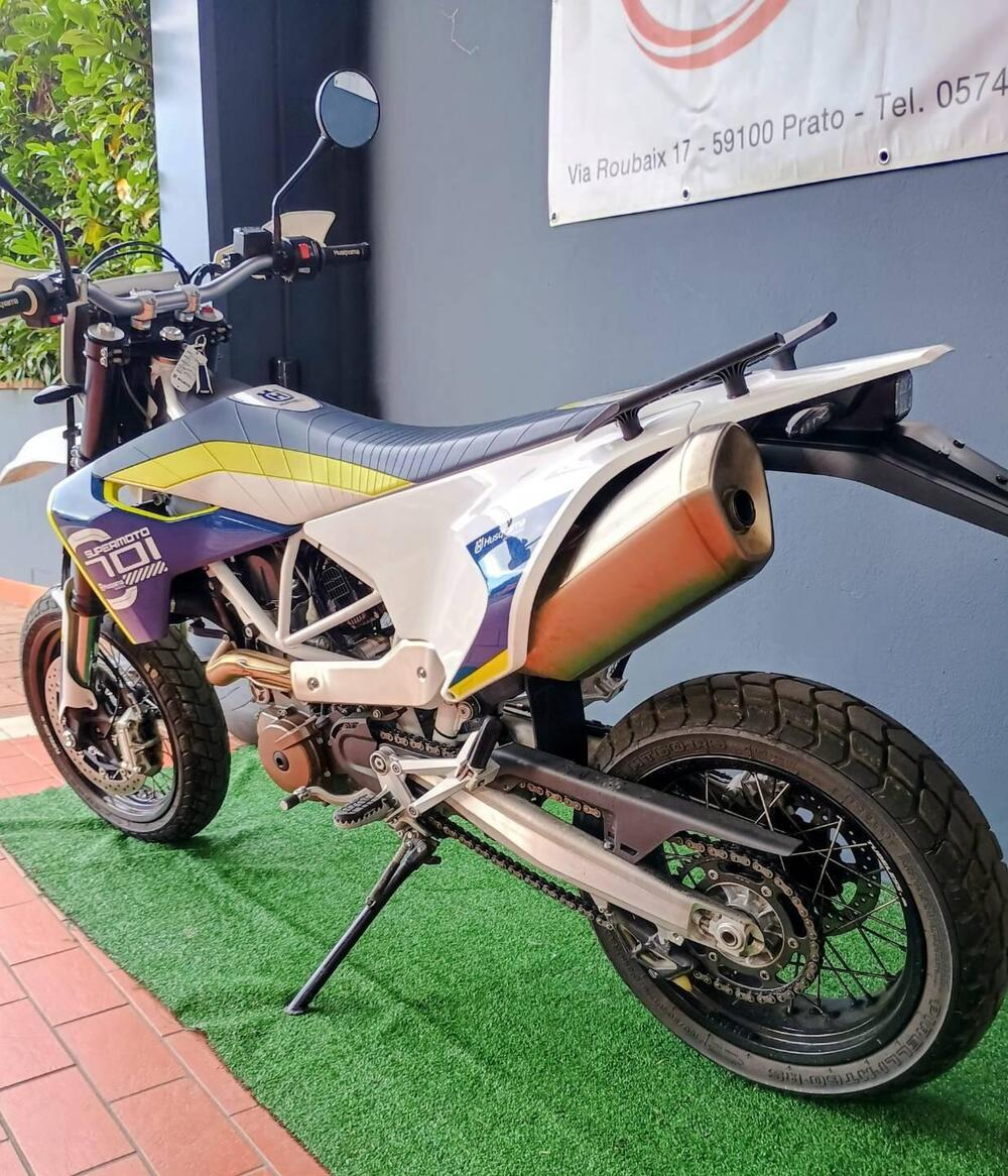Husqvarna 701 Supermoto (2016) (9)