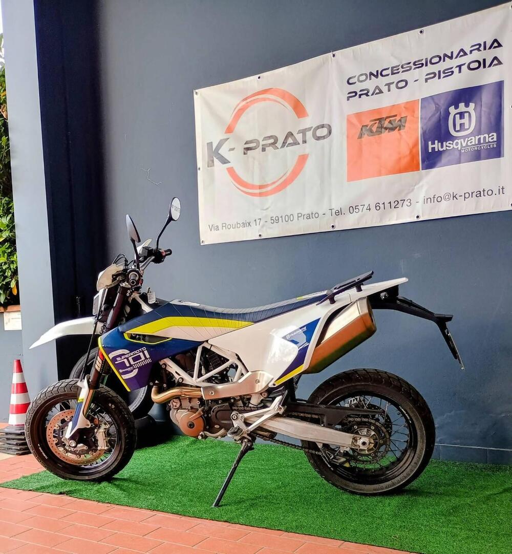Husqvarna 701 Supermoto (2016) (10)
