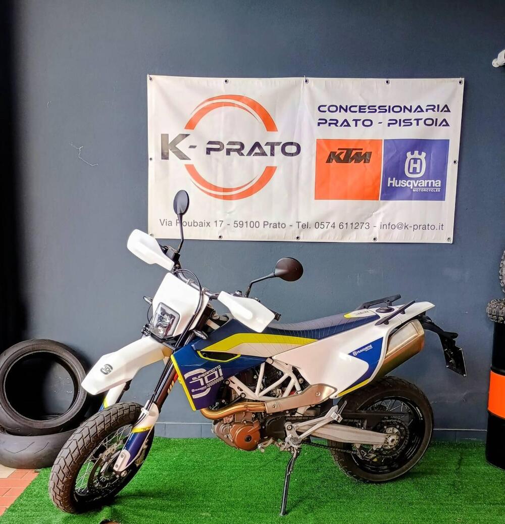 Husqvarna 701 Supermoto (2016) (4)