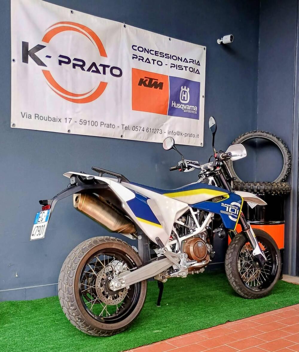 Husqvarna 701 Supermoto (2016) (7)