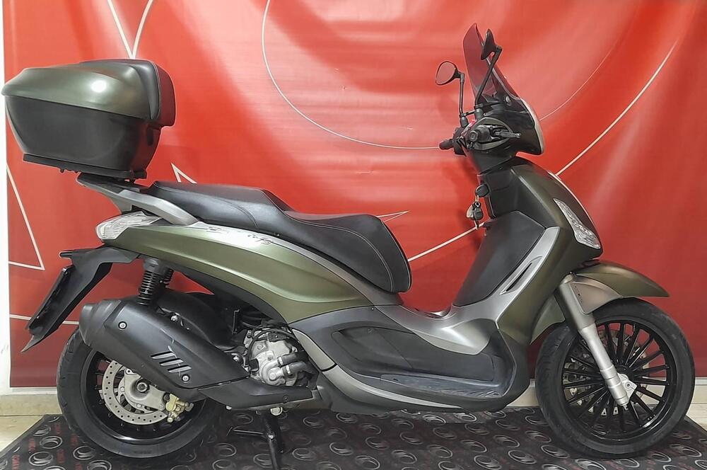 Piaggio Beverly 300 S i.e. ABS-ASR (2016 - 20) (8)