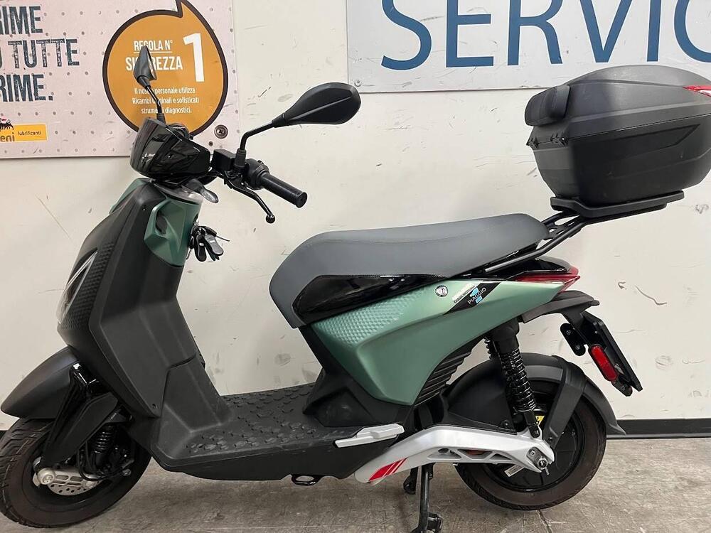 Piaggio 1 Active (2022 - 26) (2)