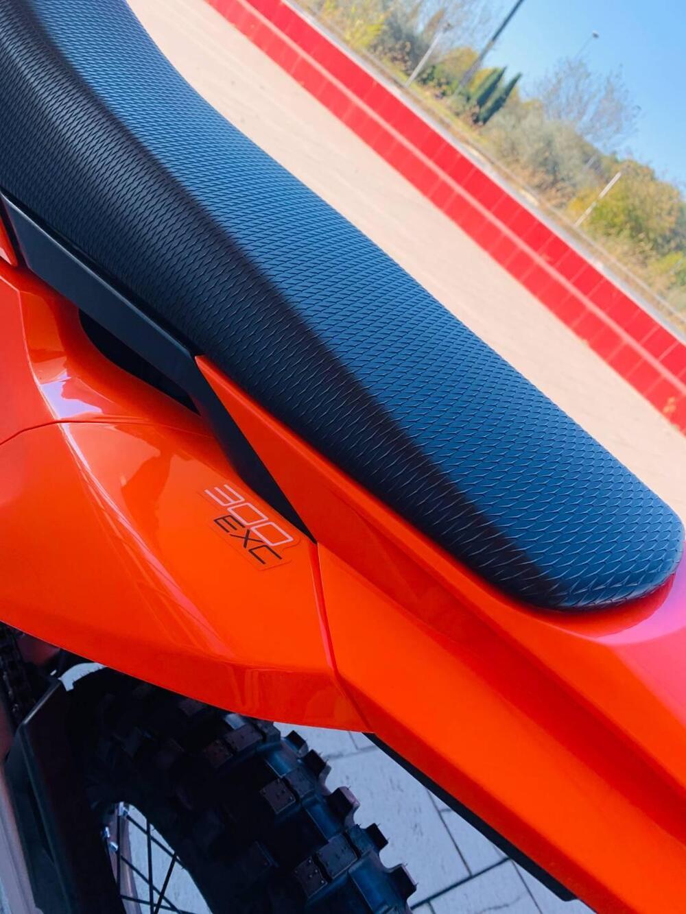 KTM 300 EXC (2026) (5)