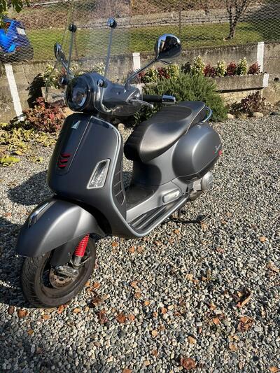 Vespa GTS 300 Super Sport (2017 - 19) usata