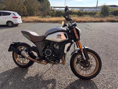 CFMOTO 700CL-X Heritage (2021 - 25) usata