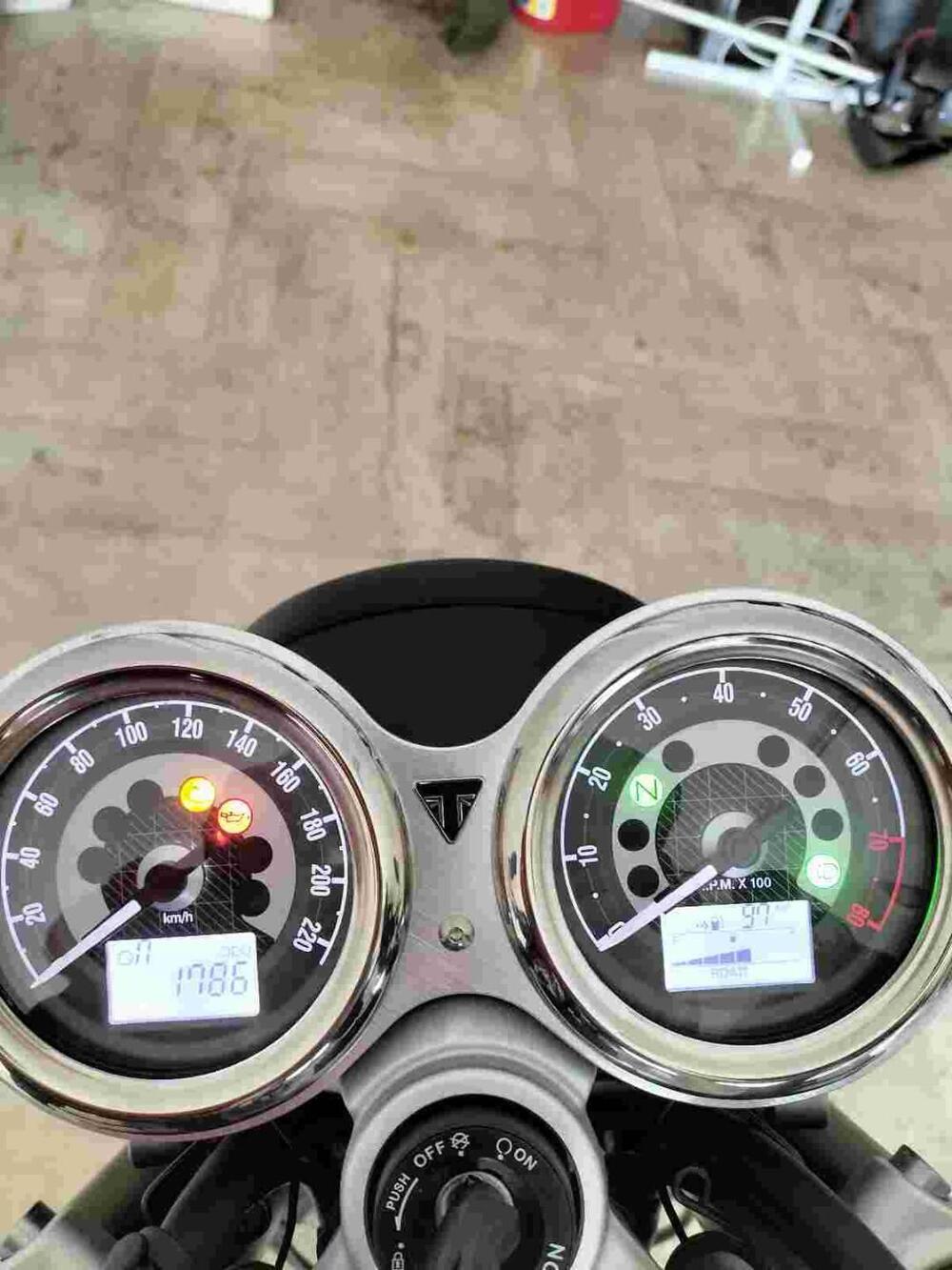 Triumph Speed Twin 1200 (2021 - 24) (12)