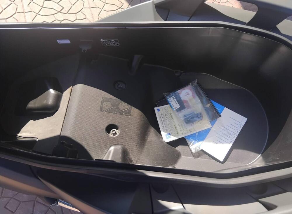 Yamaha X-Max 125 Tech Max (2021 - 24) (8)