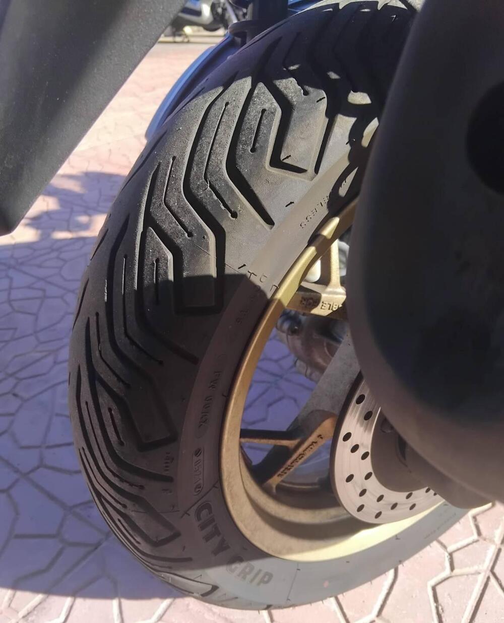 Yamaha X-Max 125 Tech Max (2021 - 24) (10)