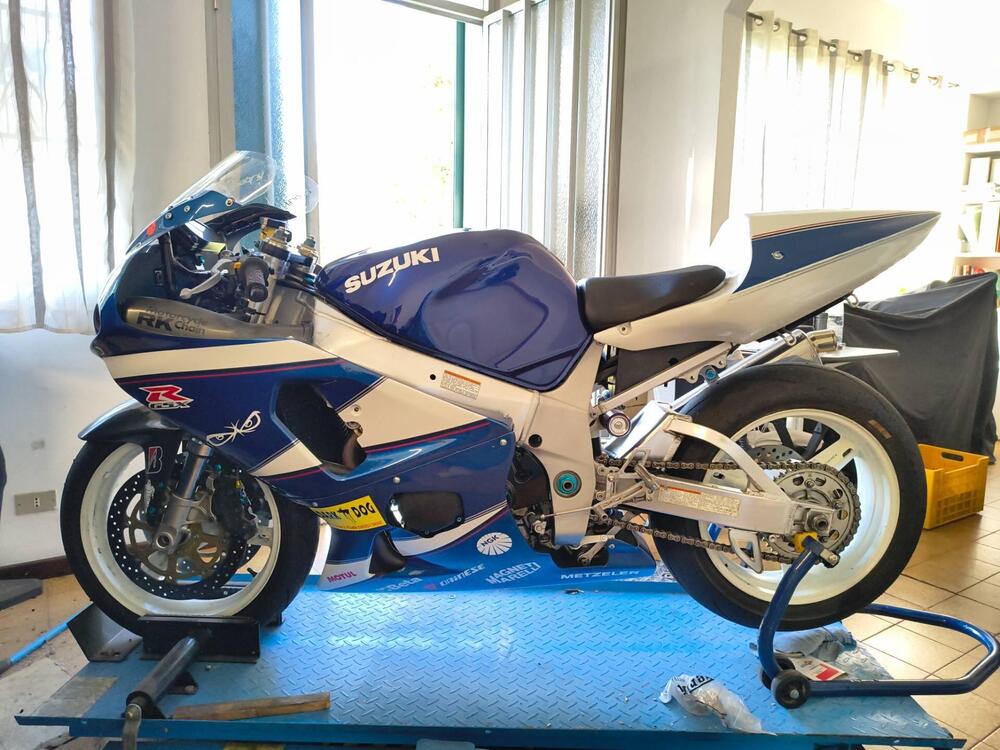 Suzuki GSX R 750 (1999 - 03) (2)