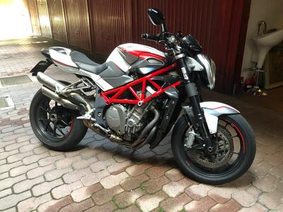MV Agusta Brutale 910 S (2005 - 11) usata
