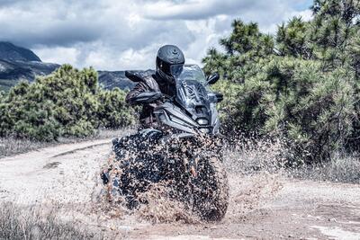 A EICMA 2025 arriva il Voge SR450X! Motore bicilindrico e cerchio anteriore da 17&quot; [VIDEO]