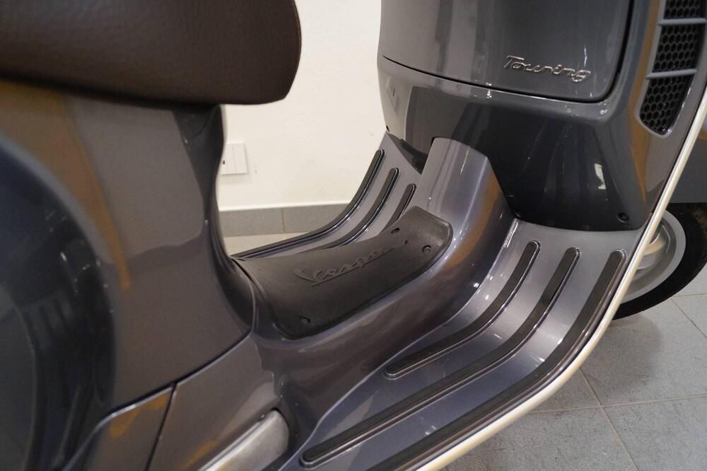 Vespa GTS 300 Touring Hpe (2021 - 22) (6)