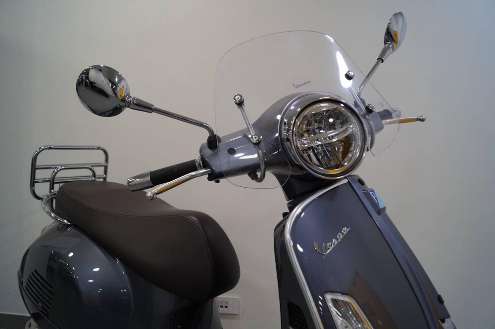 Vespa GTS 300 Touring Hpe (2021 - 22) (8)