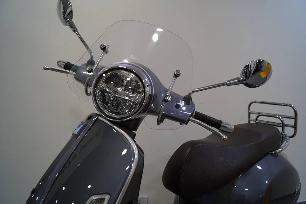 Vespa GTS 300 Touring Hpe (2021 - 22) (9)