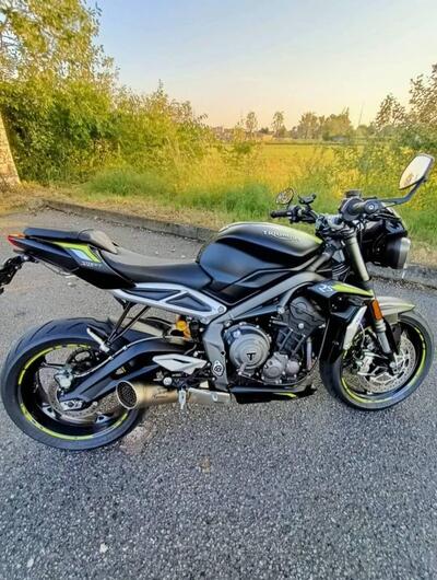 Triumph Street Triple RS (2020 - 22) usata
