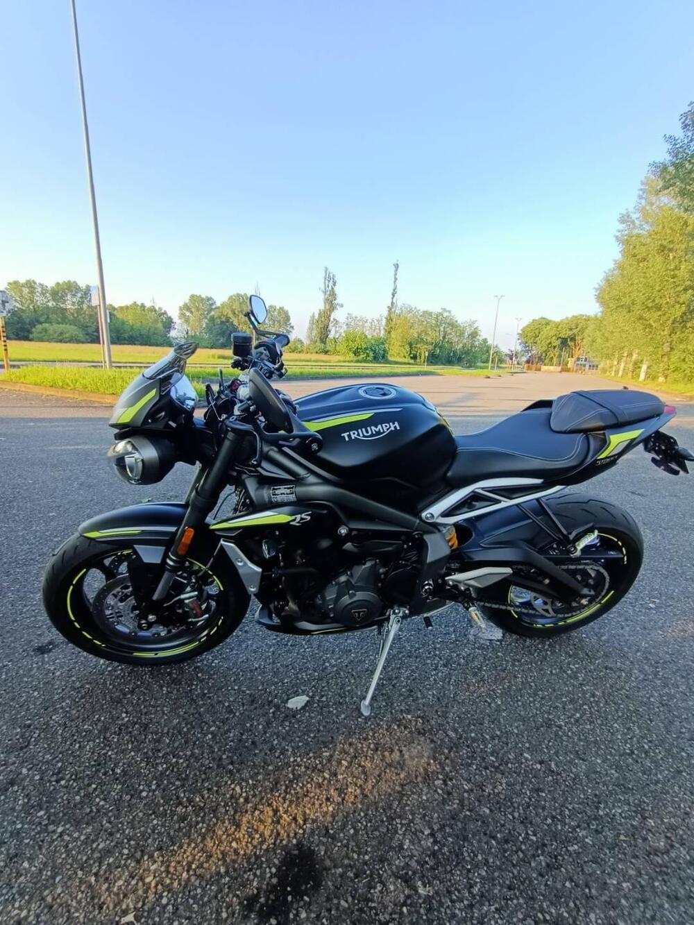 Triumph Street Triple RS (2020 - 22) (2)