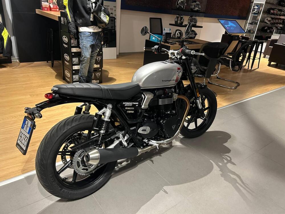 Triumph Speed Twin 900 (2025 - 26) (2)