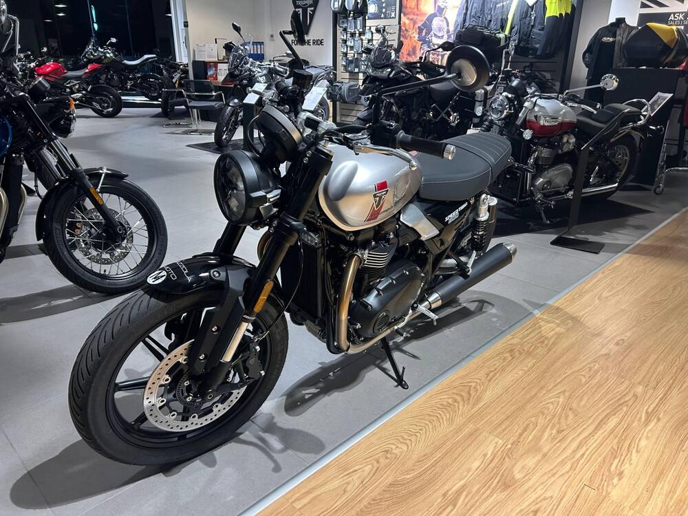 Triumph Speed Twin 900 (2025 - 26) (4)
