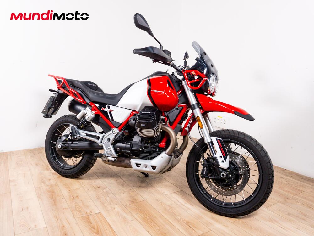 Moto Guzzi V85 TT Evocative Graphics (2021 - 23) (2)