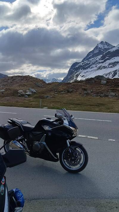 Honda VFR 1200 F ABS (2009 - 16) usata