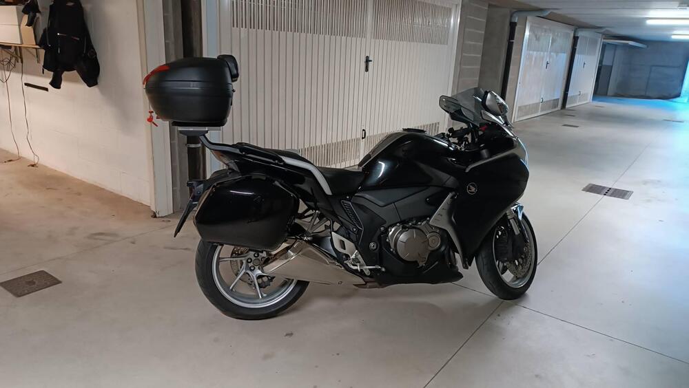 Honda VFR 1200 F ABS (2009 - 16) (2)