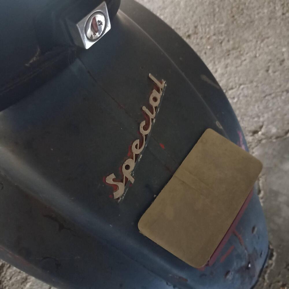 Vespa V5A2T  2ª serie 3 marce faro quadrato ruote 9" (8)